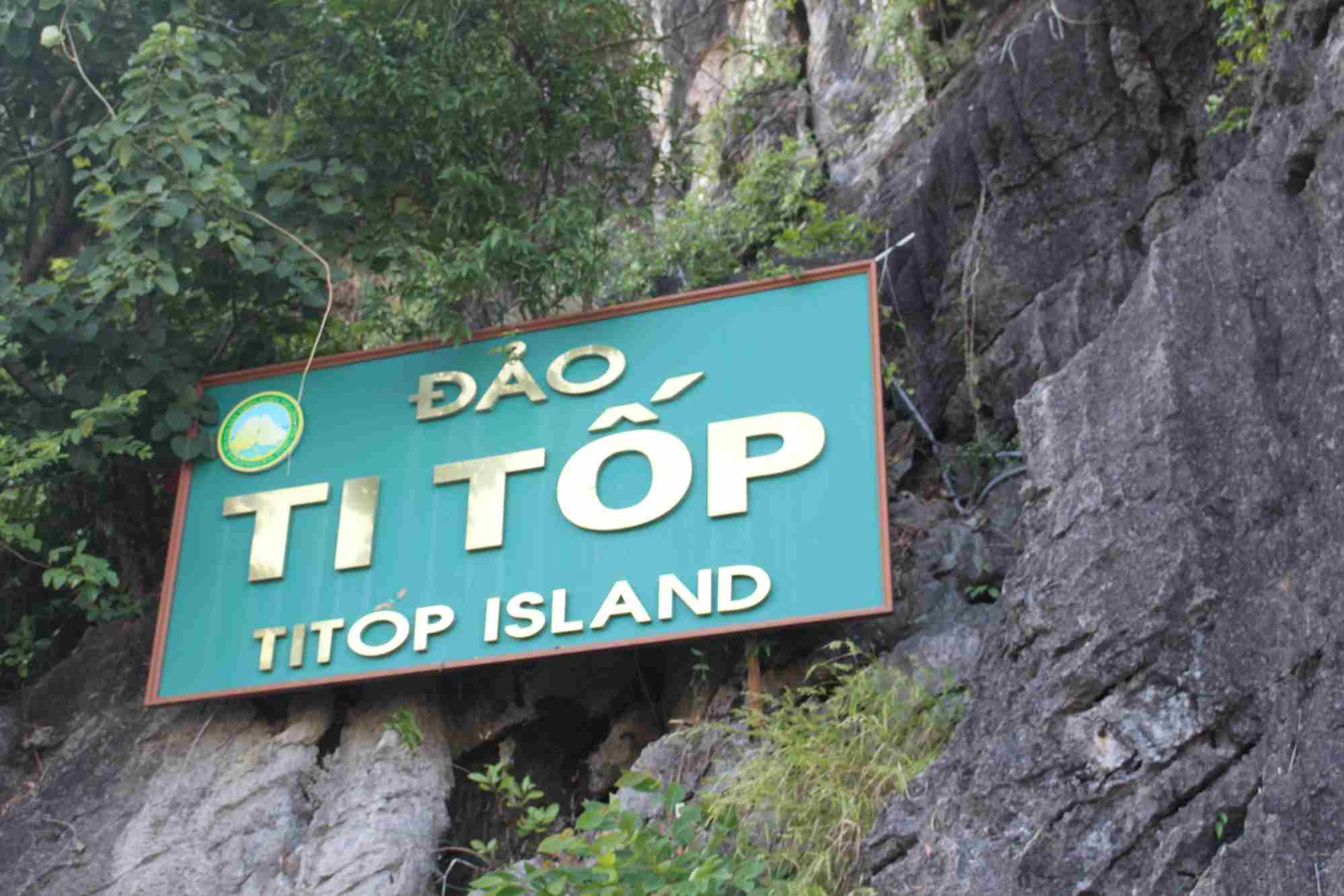 Siap-Siap Mendaki Menuju Puncak Bukit Pulau Ti Top