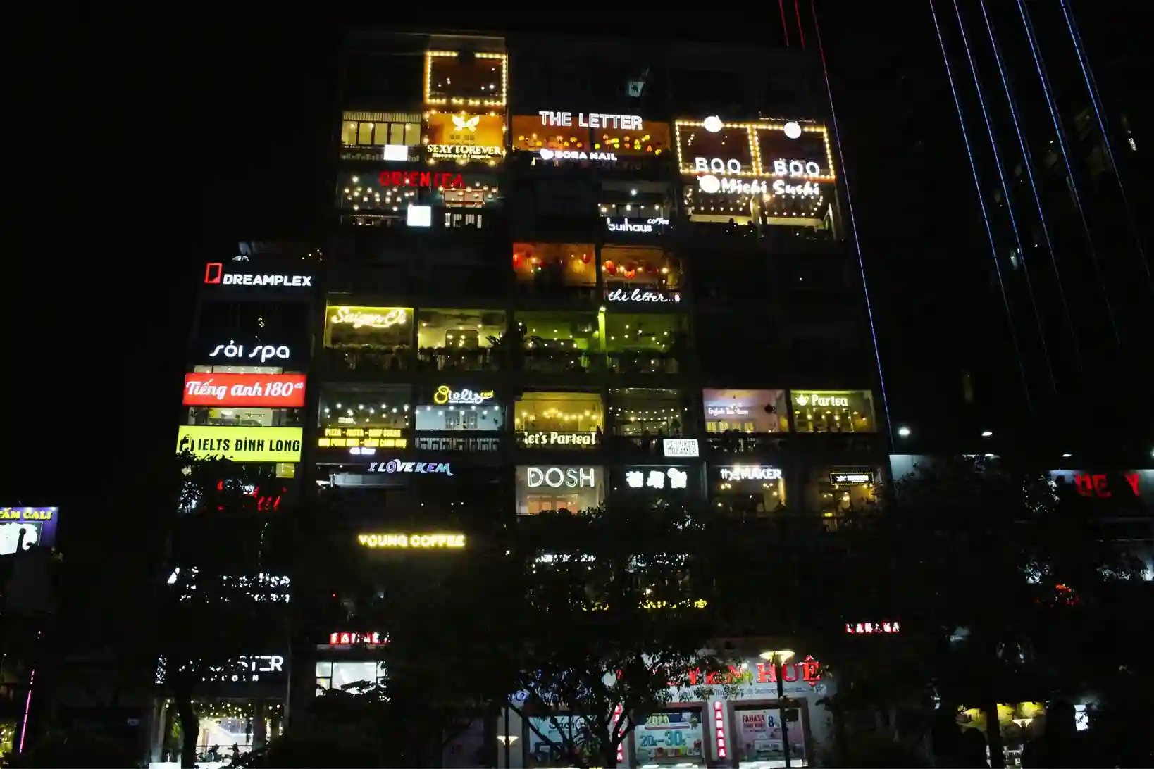 the-cafe-apartment-tempat-wisata-di-ho-chi-minh-vietnam