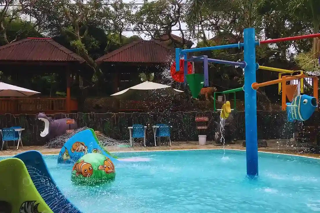 Wahana Bermain Imelda Waterpark Padang part 3
