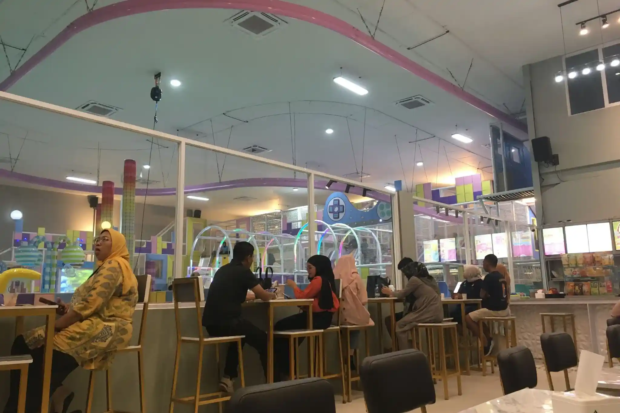 Tempat nunggu anak-anak di playdays