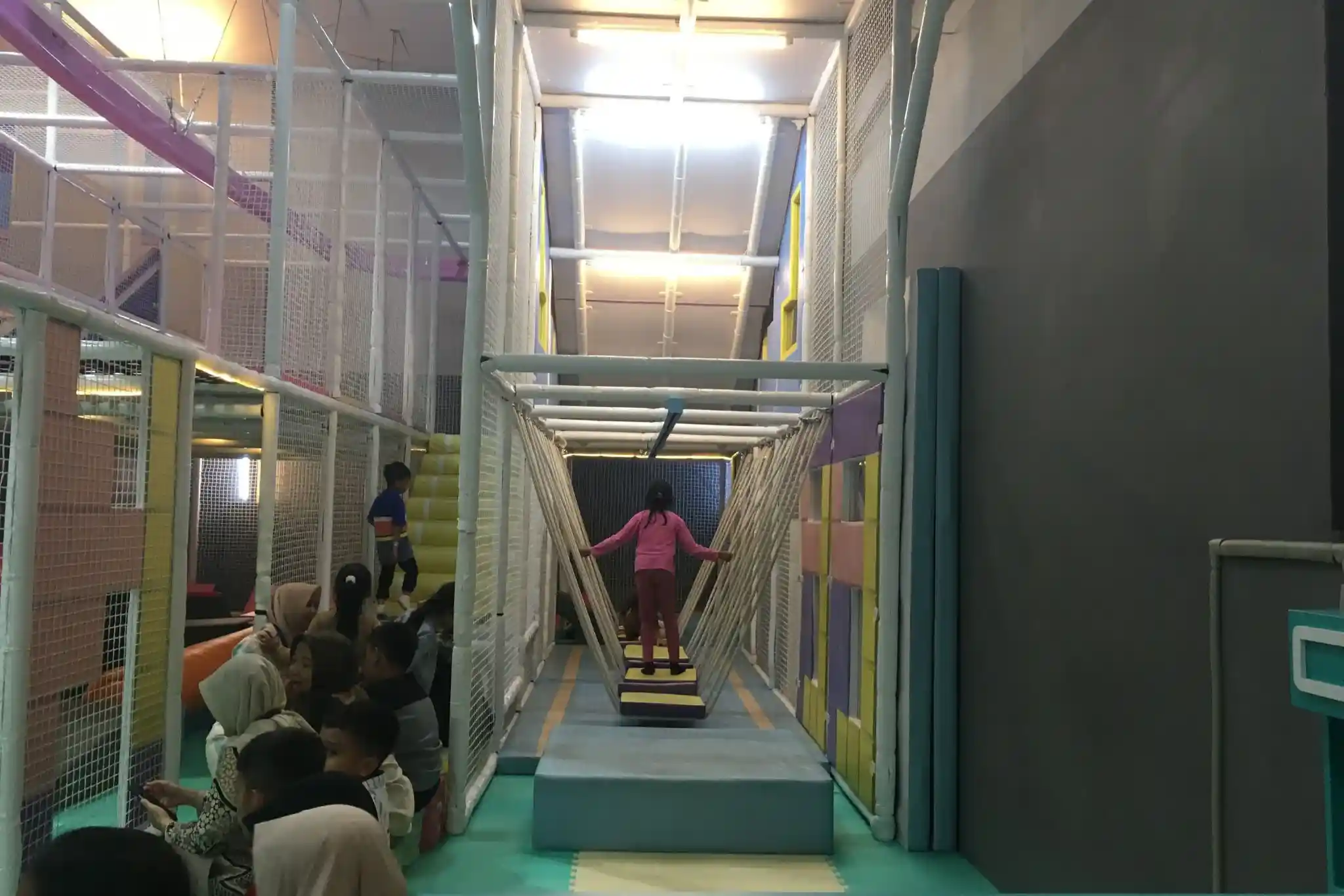 arena main anak-anak playdays pg padang