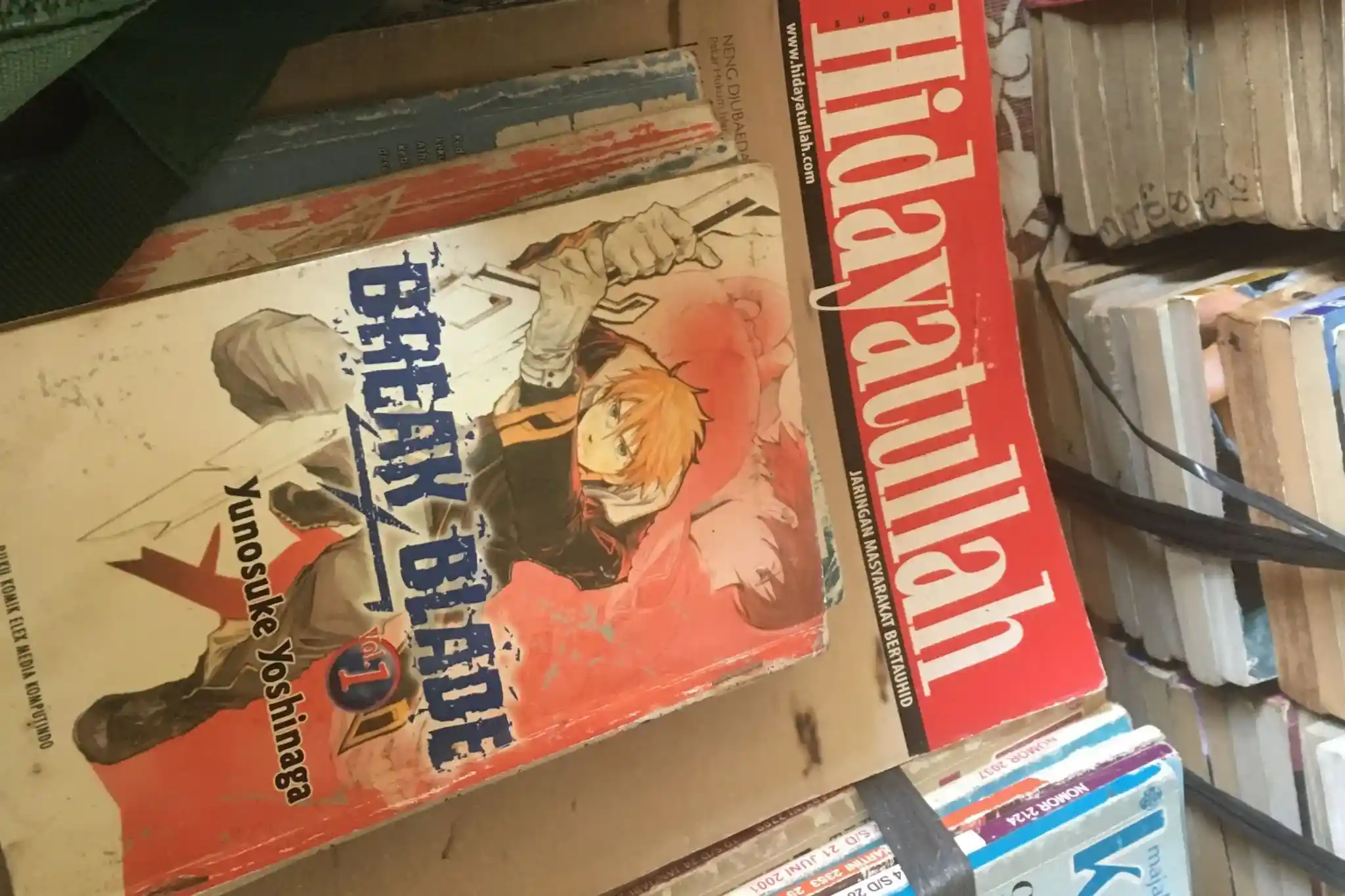 beli komik bekas di pasar loak padang