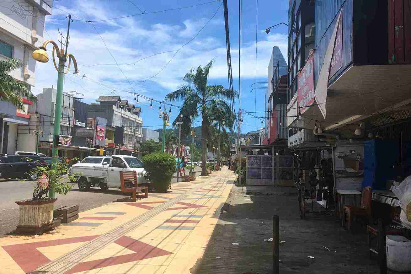 ke arah pasar loak padang pasar raya padang