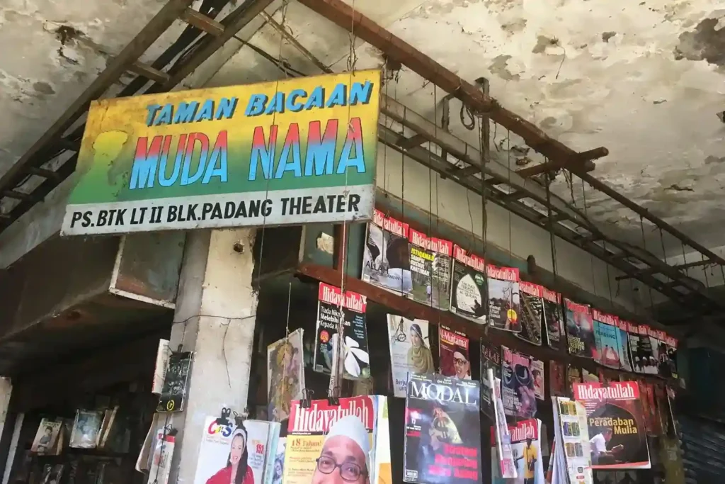 pasar loak padang taman bacaan muda nama